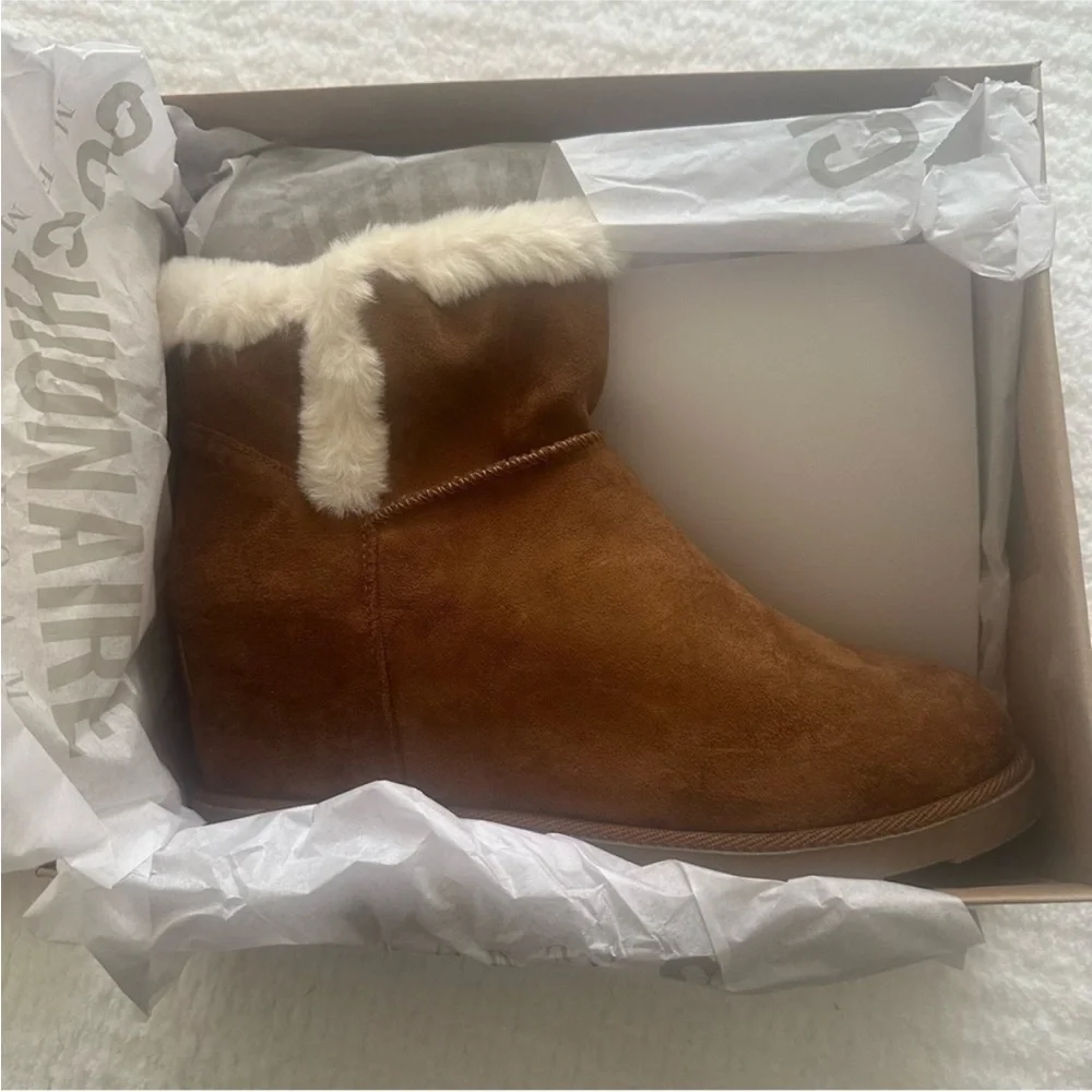 Cushionaire Kenzie Wedge Bootie New in Box Size 10